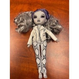 Shadow High Series 1 Nicole Steele Fashion Doll with Clothes